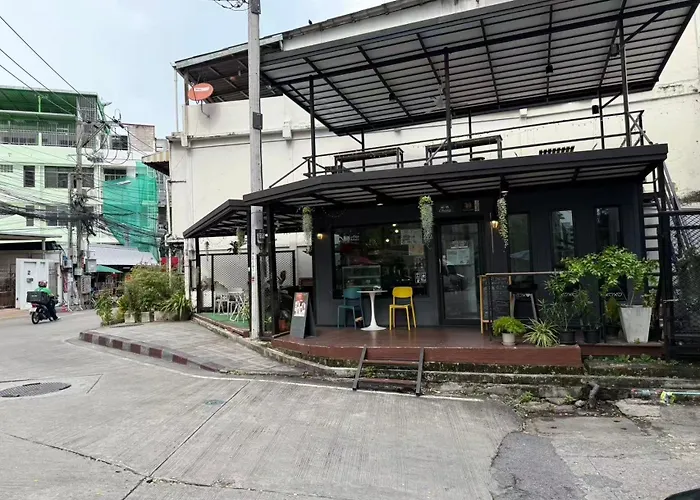 S Sukhumvit 48 Near Phrakanong Bts 202 Hostel